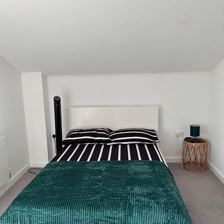 Apartmán Uttsav Green - Affordable London Zone 3 - Accessible Public Transport Exteriér fotografie