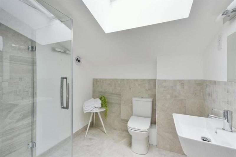 Apartmán Uttsav Green - Affordable London Zone 3 - Accessible Public Transport Exteriér fotografie